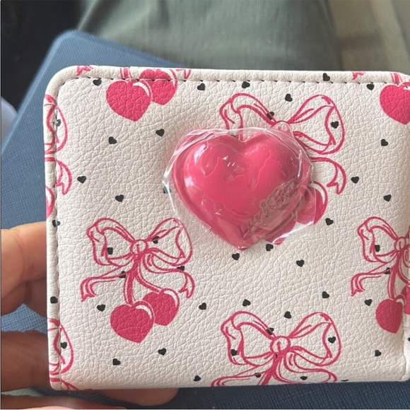 Betsey Johnson Pink Heart and Bow Wallet - NWT - Picture 8 of 9